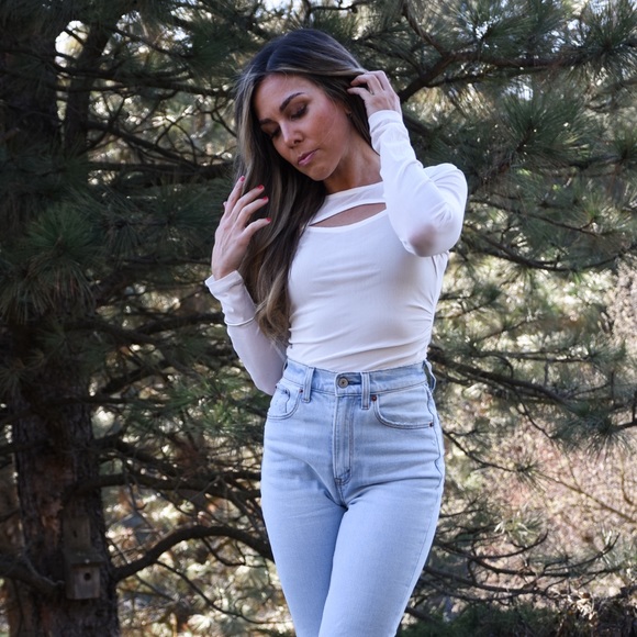 *NWT Micoson Mesh Cutout white top - Picture 2 of 8